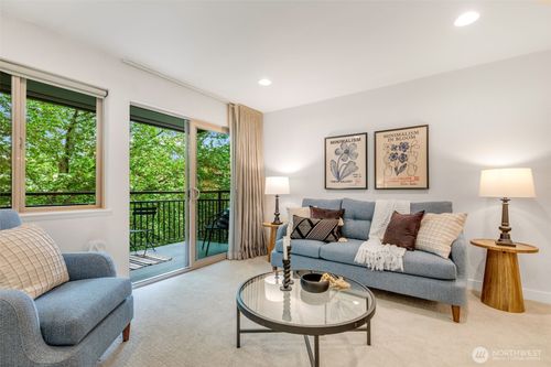 315-275 W Roy St, Seattle, WA, 98119-4455 | Card Image