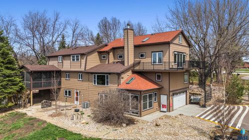 1305 S Barbara Cir Circle, Sioux Falls, SD, 57110 | Card Image