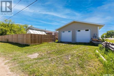 204 Colborne Ave, House other with 3 bedrooms, 2 bathrooms and null parking in Viscount SK | Image 3