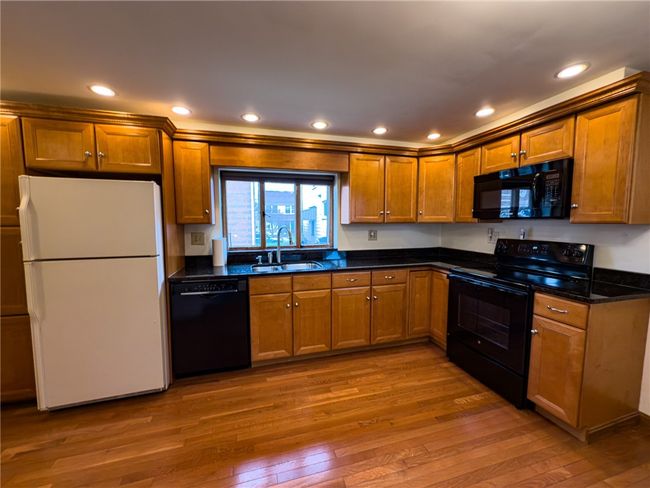 124 E Madison Ave, House other with 4 bedrooms, 2 bathrooms and null parking in Vandergrift PA | Image 9