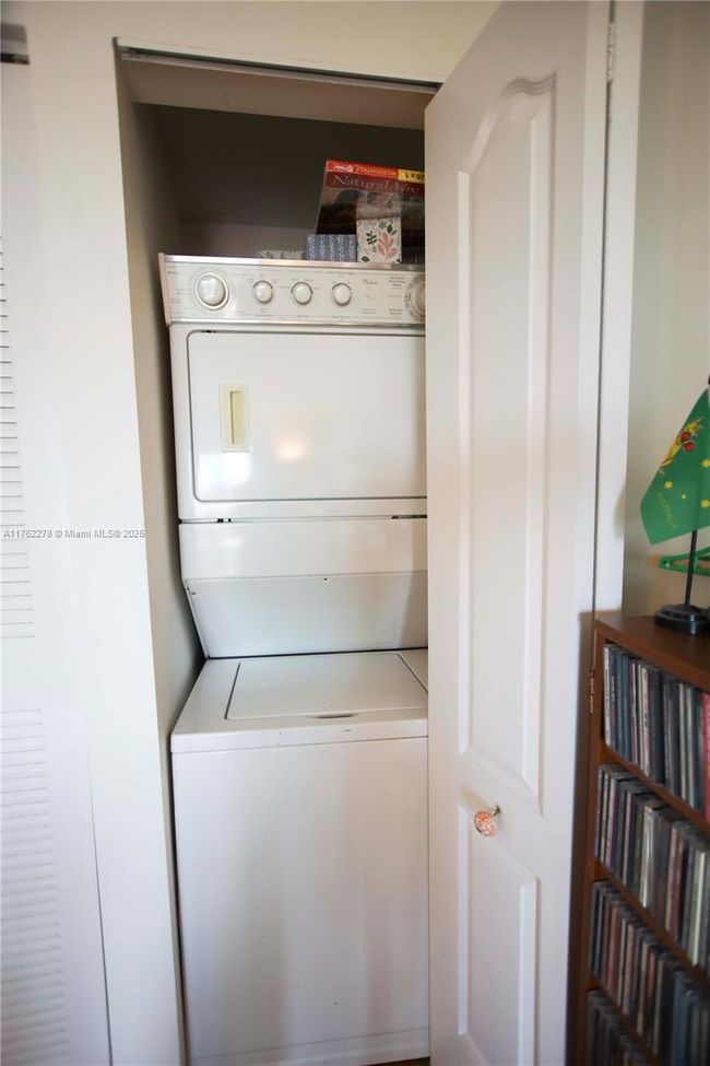 APT-506 - 1627 Sw 37 Th Ave, Condo with 2 bedrooms, 2 bathrooms and null parking in Miami FL | Image 9