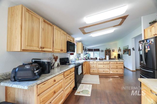 32290 Rice Rd, House other with 3 bedrooms, 2 bathrooms and 4 parking in Unity OR | Image 8