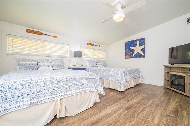 108 N 2 Nd St, House other with 5 bedrooms, 5 bathrooms and 6 parking in Fulton TX | Image 12