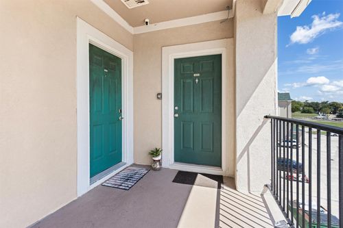 310-7039 Kingston Cove Ln, Willis, TX, 77318-9183 | Card Image