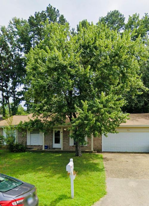4 Brookway Ln, North Little Rock, AR, 72120-1804 | Card Image