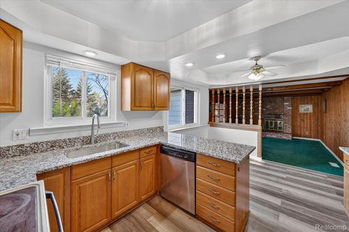 27233 Audrey Ave, Warren, MI, 48092-2676 | Card Image