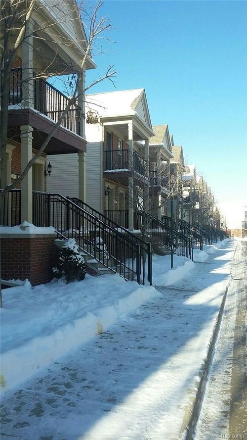 27969 Hopkins Dr, Novi, MI, 48377-2564 | Card Image