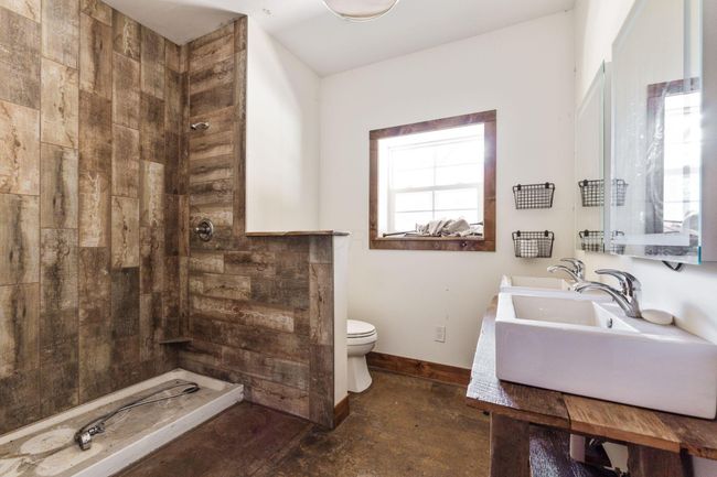 13427 State Route 374, House other with 3 bedrooms, 3 bathrooms and null parking in Rockbridge OH | Image 55