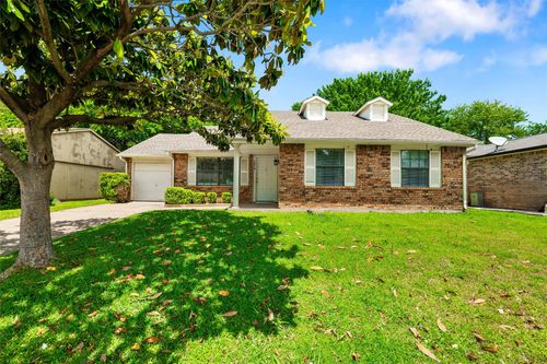 3816 Bee Tree Ln, Fort Worth, TX, 76133-7626 | Card Image