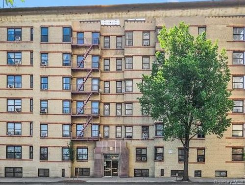 7m-860 Grand, New York, NY, 10451 | Card Image