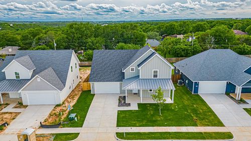 2048 Salina Cir, Granbury, TX, 76048 | Card Image