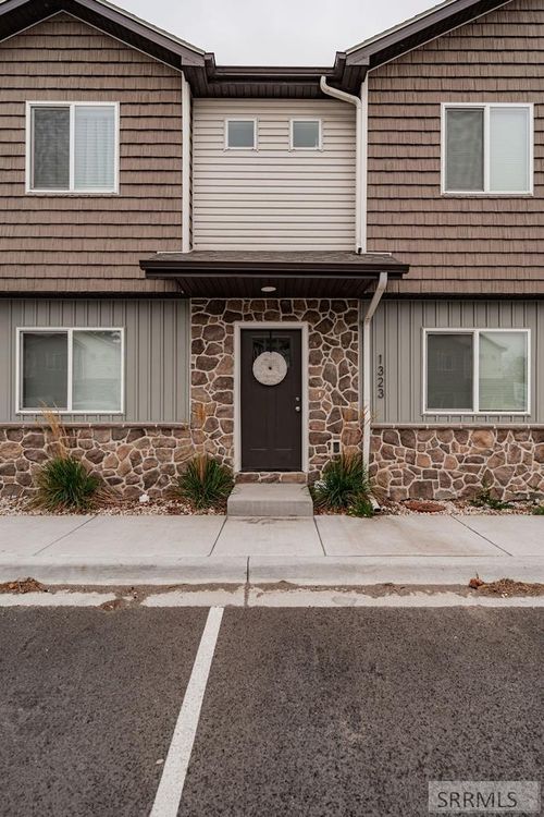 1323 Boston Ct, Idaho Falls, ID, 83402-2239 | Card Image