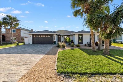 2009 N Daytona Avenue, House other with 3 bedrooms, 3 bathrooms and null parking in Flagler Beach FL | Image 1