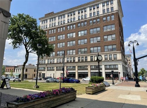 708-59 Lincoln Way E, Massillon, OH, 44646 | Card Image