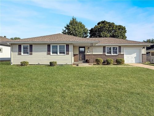706 W 31st St, Higginsville, MO, 64037-1829 | Card Image