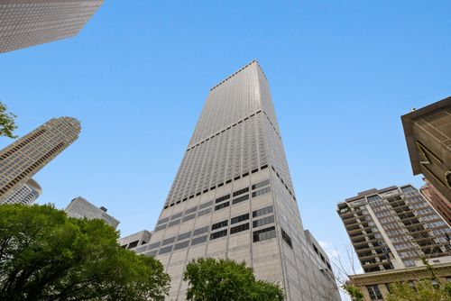 6001-180 E Pearson St, Chicago, IL, 60611-2189 | Card Image