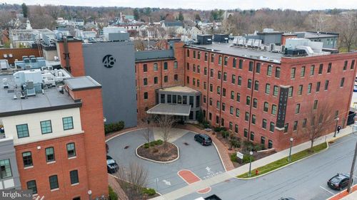 205-48 N Broad St, LITITZ, PA, 17543-1050 | Card Image
