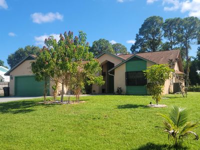 632 Se Portage Avenue, House other with 3 bedrooms, 2 bathrooms and null parking in Port St. Lucie FL | Image 1