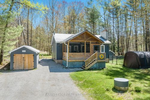 1038 Kahshe Lake Rd S, Kilworthy, ON, P0E1G0 | Card Image