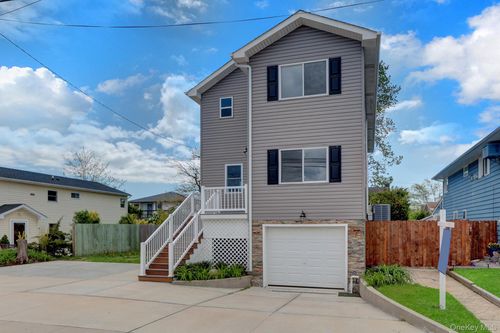 1010 California Pl, Island Park, NY, 11558-2202 | Card Image