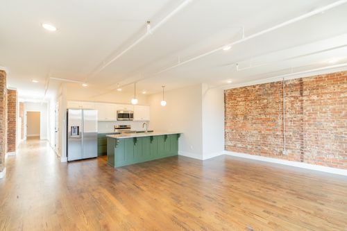 apt-202-614 E Main St, CHATTANOOGA, TN, 37408-1497 | Card Image