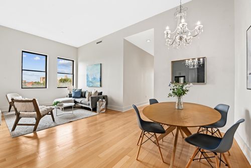 apt-302-4 Beacon Way, Jersey City, NJ, 07304-6116 | Card Image