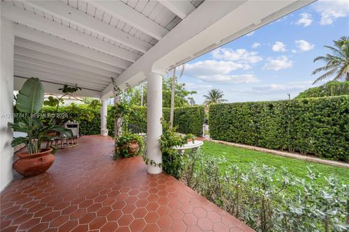 2421 Sw 26th Ln, Miami, FL, 33133-2229 | Card Image
