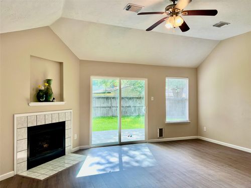16915 Lighthouse View Dr, Friendswood, TX, 77546-3467 | Card Image