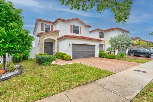 10488 W 35th Way, Hialeah, FL, 33018-2125 | Card Image