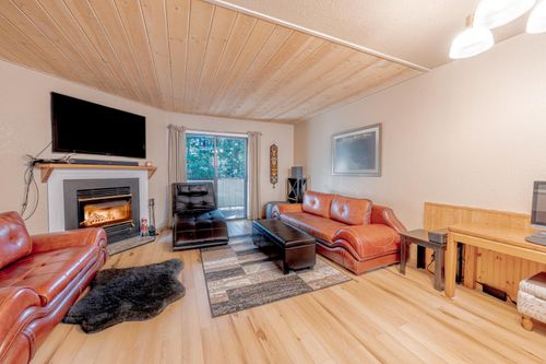 1002 Manuel Rd, Arnold, CA, 95223-9686 | Card Image