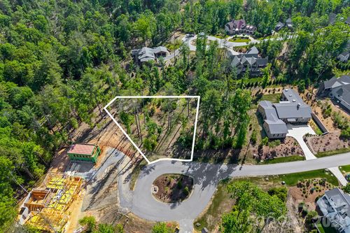 325 Flowering Vine Ct, Asheville, NC, 28803-0384 | Card Image