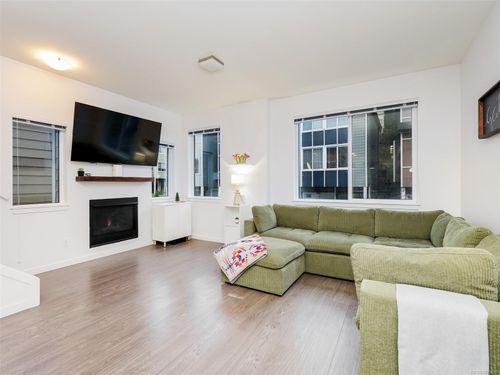 3360 Crossbill Terr, Langford, BC, V9C0J9 | Card Image