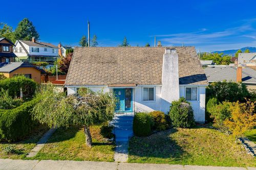 319 Churchill Ave, New Westminster, BC, V3L4P4 | Card Image
