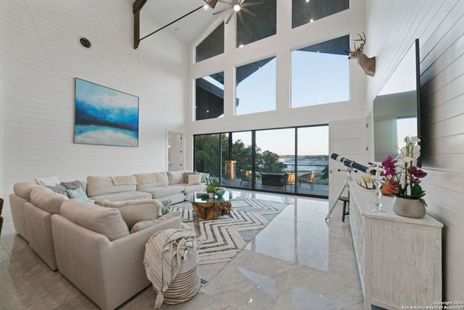 757 County Road 262, House other with 5 bedrooms, 4 bathrooms and null parking in Mico TX | Image 4