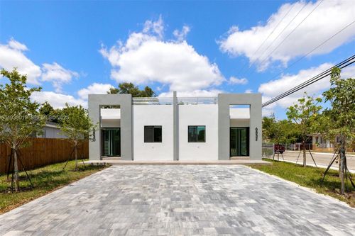 6850-6852-6850 Nw 4th Ave, Miami, FL, 33150-3931 | Card Image