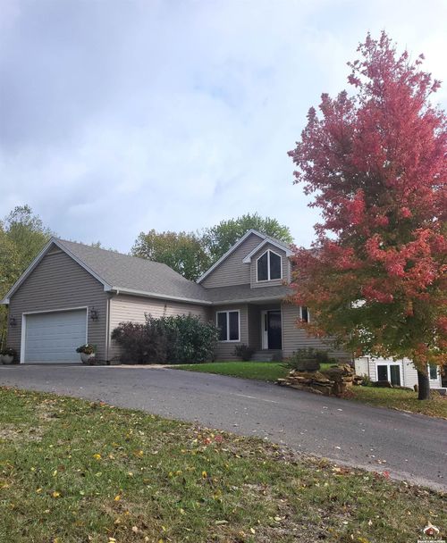 6330 Rock Creek Dr, Ozawkie, KS, 66070-4117 | Card Image