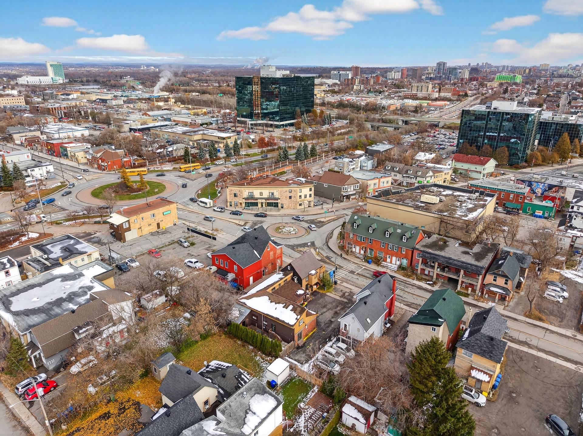 Commercial Sale in Gatineau (Hull) 4