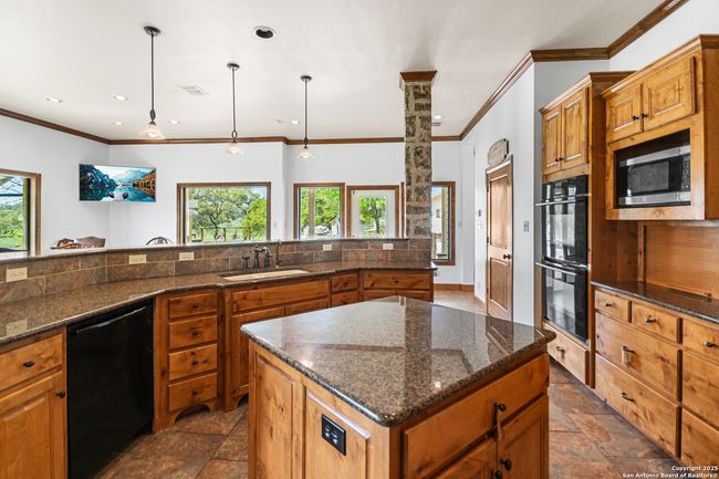 70 Cleo Ln, House other with 4 bedrooms, 4 bathrooms and null parking in Boerne TX | Image 14