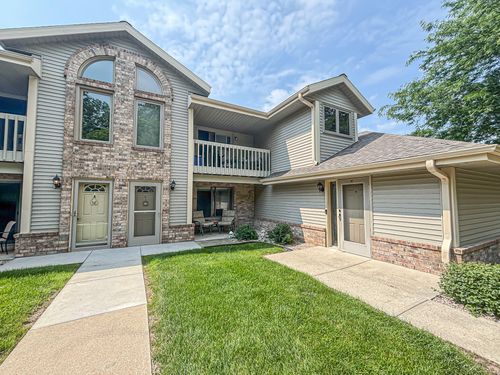2112 Woodburn Rd, Waukesha, WI, 53188-7501 | Card Image
