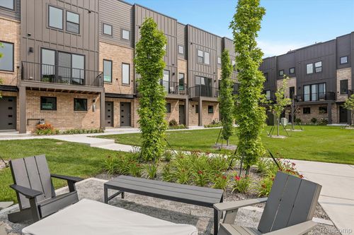 74-1058 Hampton Cir, Detroit, MI, 48207-5069 | Card Image