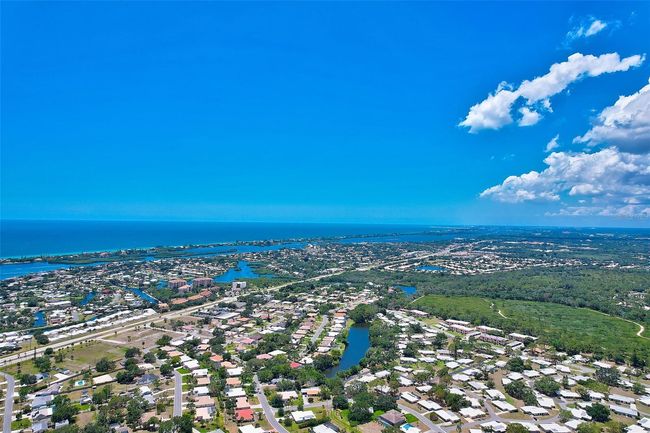 308 Matisse Cir E, House other with 3 bedrooms, 2 bathrooms and null parking in NOKOMIS FL | Image 32