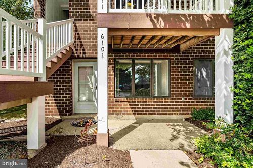 1-6101 Hilltop Dr, BROOKHAVEN, PA, 19015-1320 | Card Image