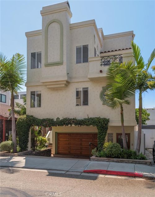 849 Loma Dr, Hermosa Beach, CA, 90254-4649 | Card Image