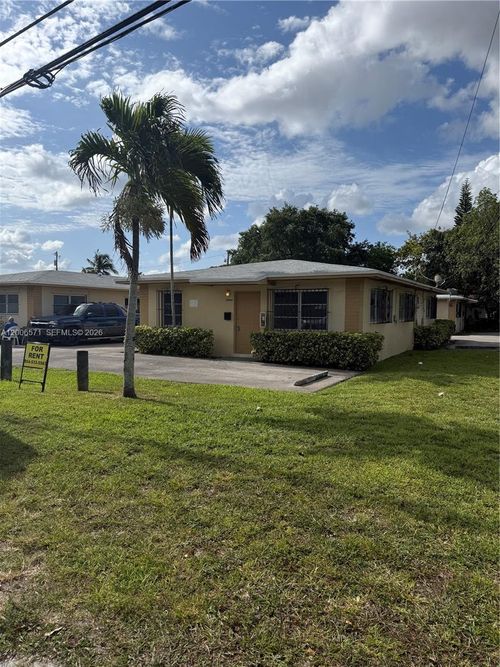 2944-2910 Nw 92nd St, Miami, FL, 33147-3424 | Card Image