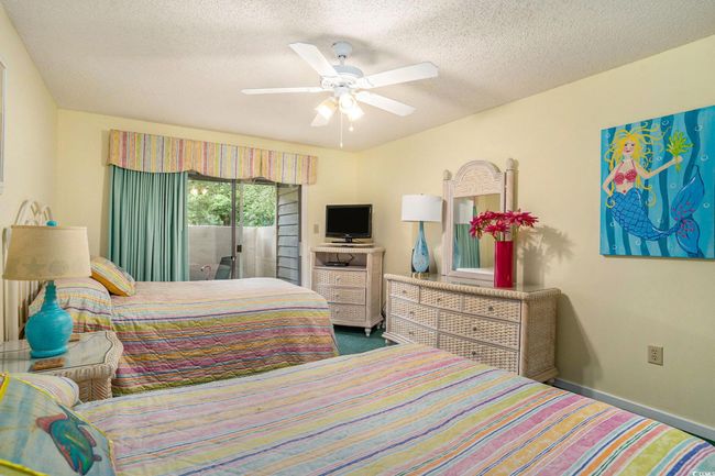 Second bedroom is private due to a split bedroom design. Has en-suite access to the second full bath room. | Image 15