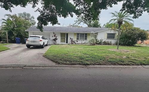 3630 Glen Ridge Ln, Sarasota, FL, 34233-1752 | Card Image