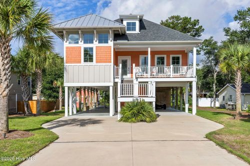 157 4th St, Oak Island, NC, 28465-6606 | Card Image