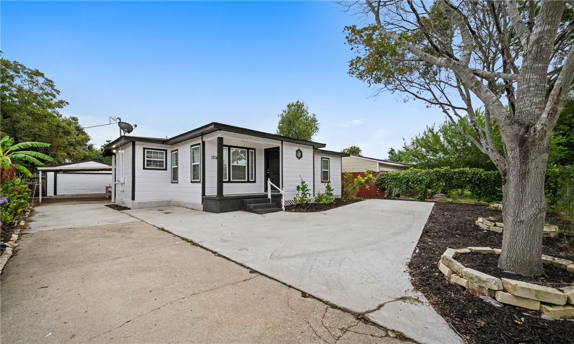 Devon Dr, Corpus Christi, TX 78415