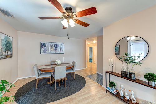 2452 Coolidge Ave, North Bellmore, NY, 11710-2604 | Card Image