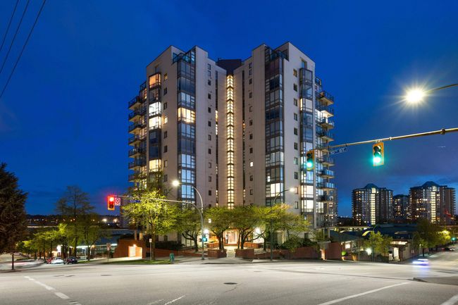 PH2 - 98 Tenth Street, Condo with 3 bedrooms, 2 bathrooms and 1 parking in New Westminster BC | Image 2